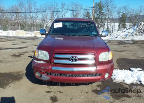 2004 Toyota Tundra Sr5 V8 z USA, uszkodzony, nr VIN 5TBBT441X4S448607